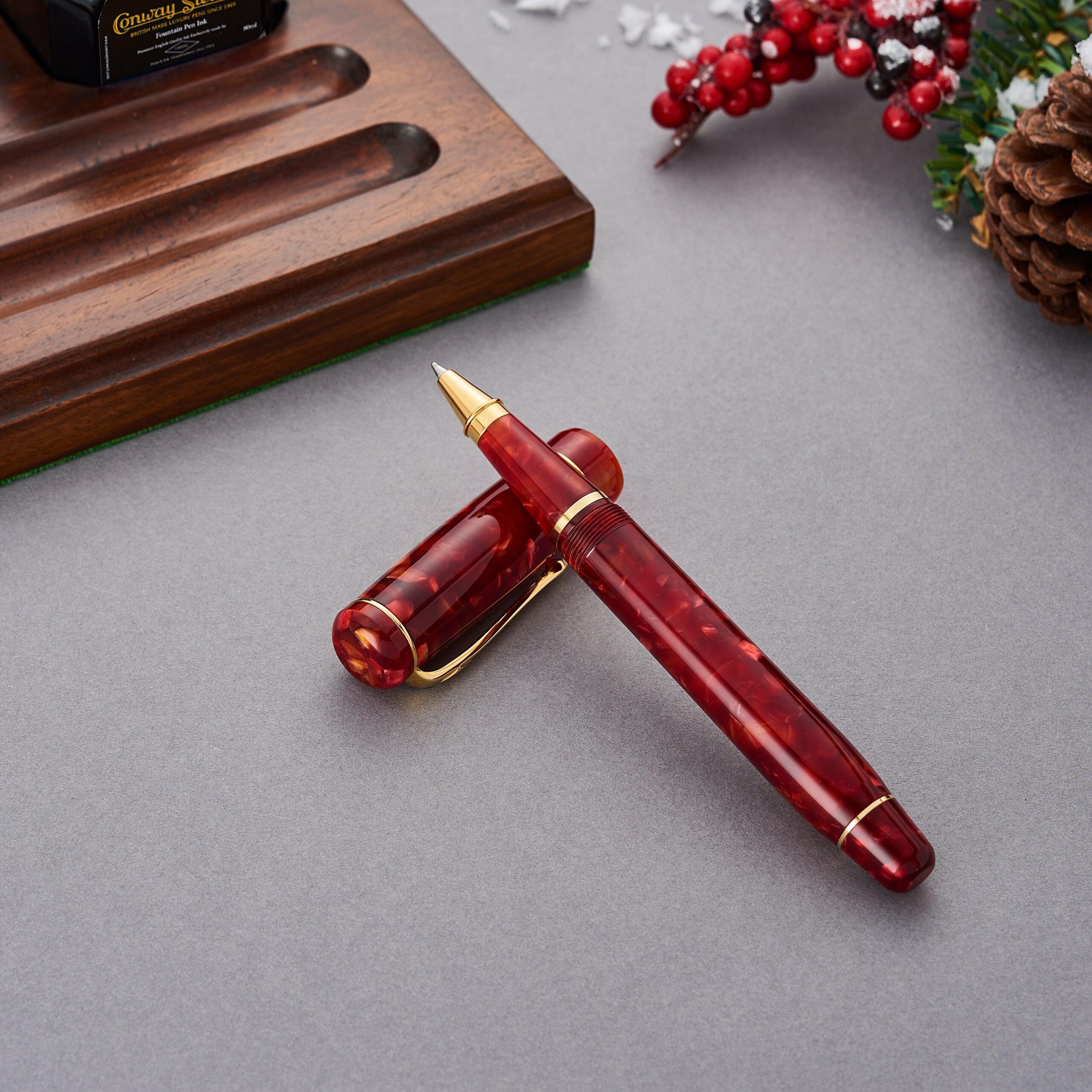 Luxury Pen Gifts: Elevating Special Occasions with Fountain Pens and Ink Bottles