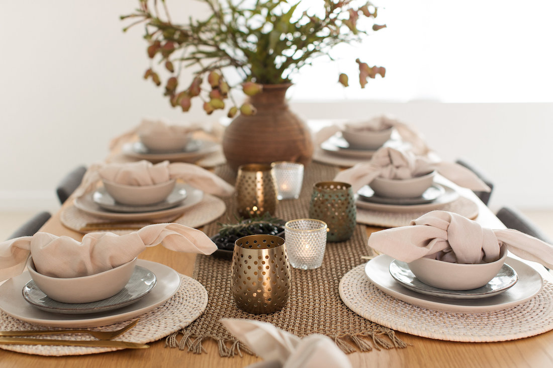 Tips for Setting a Stylish Table with the Right Tableware
