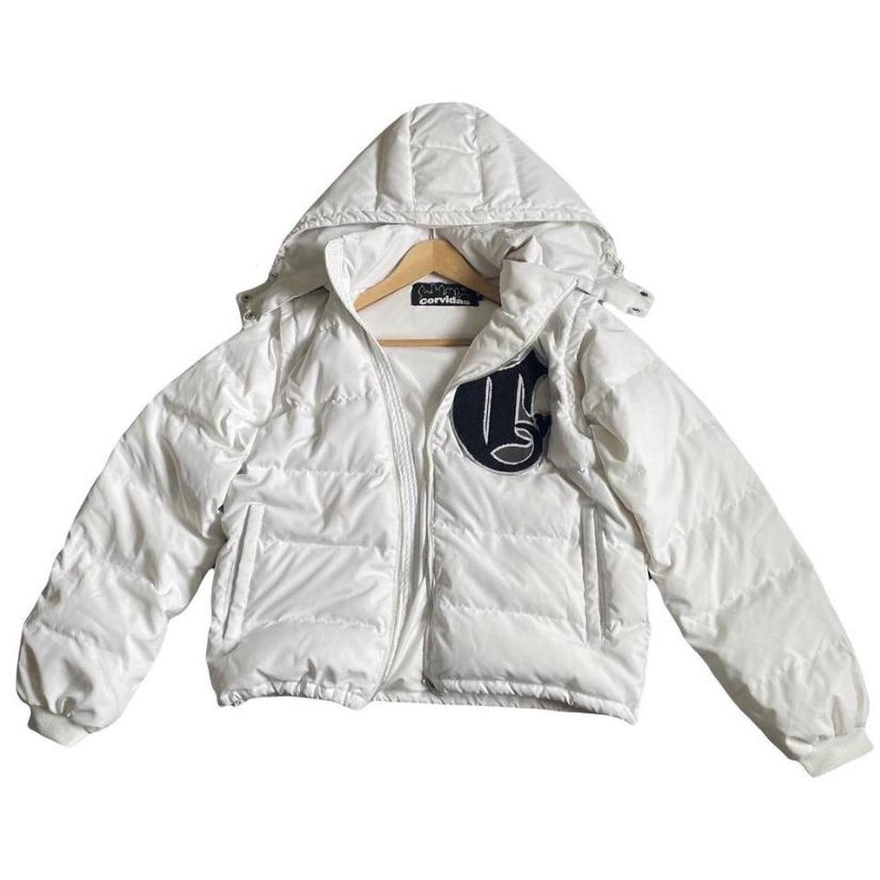 Corvidae Puffer Jacket White: The Ultimate Winter Companion